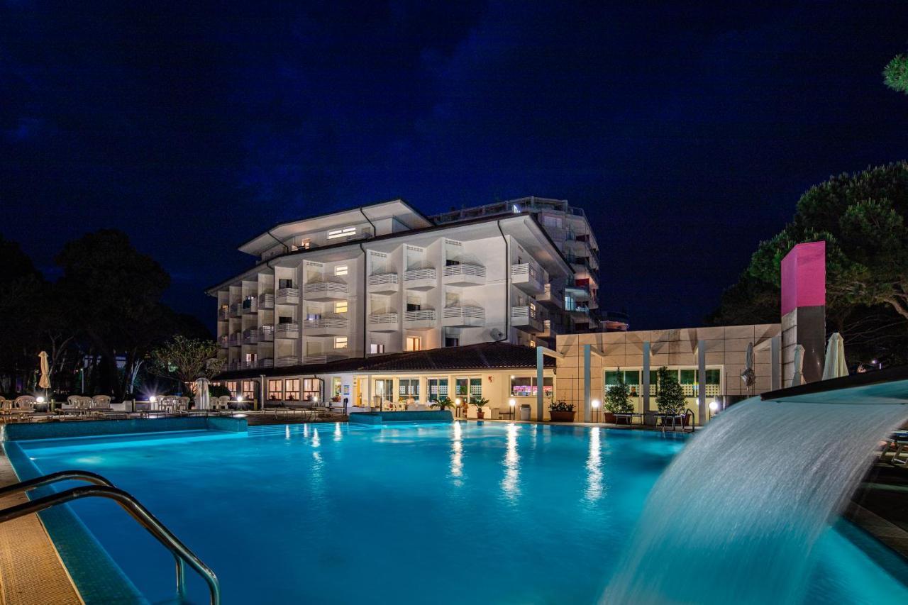 Hotel Bristol Lignano Sabbiadoro Eksteriør bilde